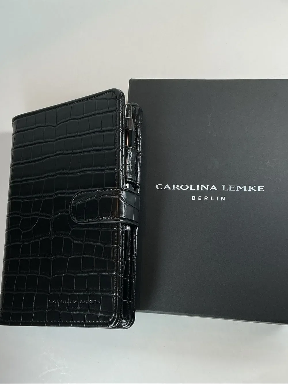 Carolina Lemke Berlin Croc Embossed Planner Binder Organizer + Pen (new in box)